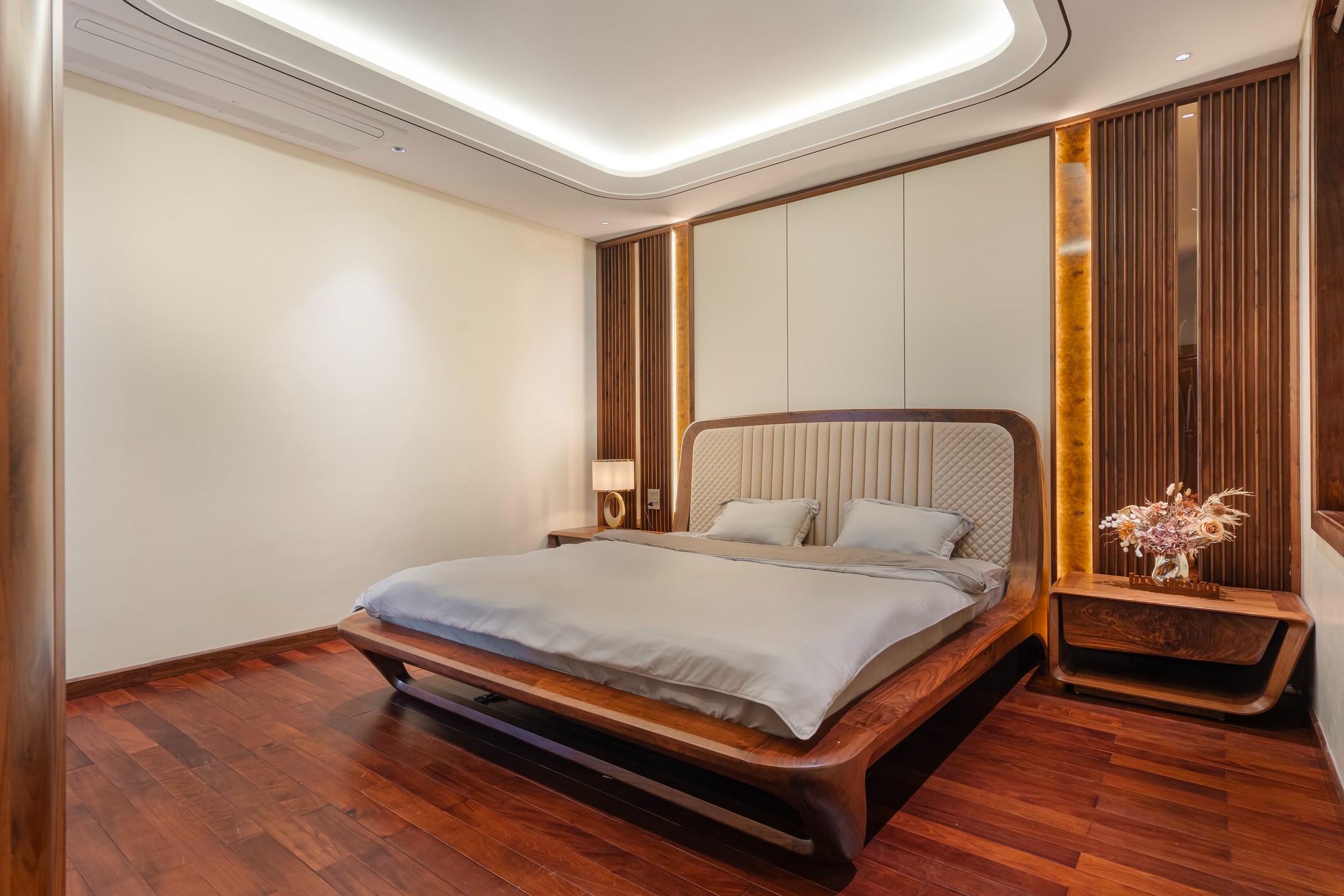 Bán Giường Ngủ Gỗ Óc Chó