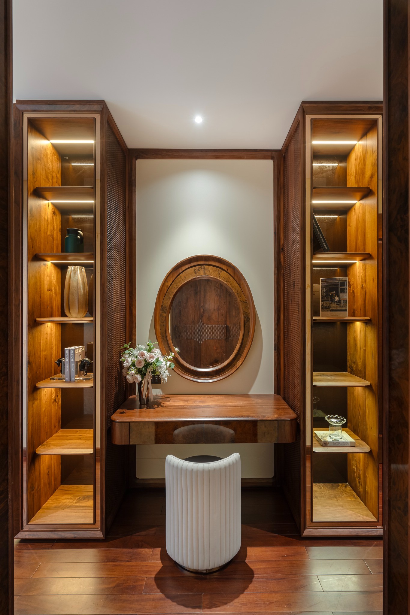 tủ kết hợp bàn trang điểm gỗ óc chó